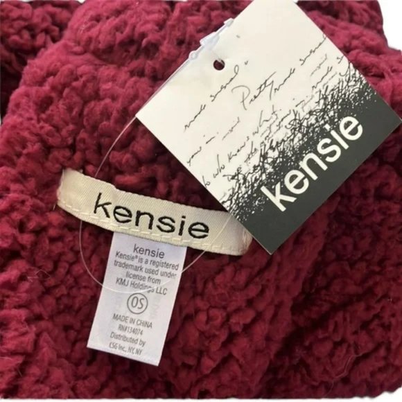 Kensie Sherpa Infinity Scarf in Burgundy - Picture 4 of 4